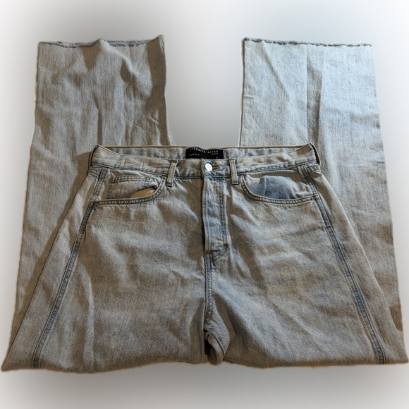 Veronica Beard Taylor Relaxed Wide Leg Jeans High Rise Light Wash Frayed Hem 31 - Picture 2 of 14